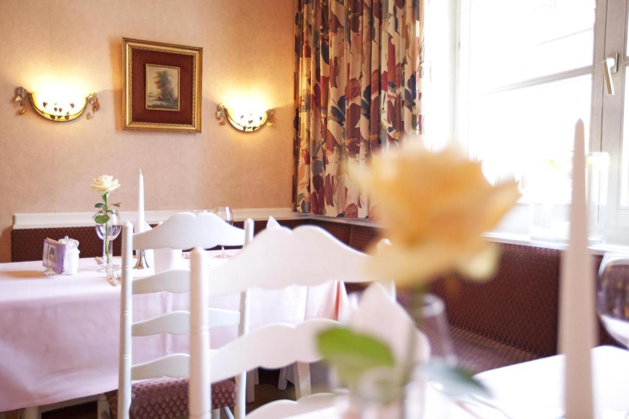 Hotel Hirsch Leonberg Bagian luar foto