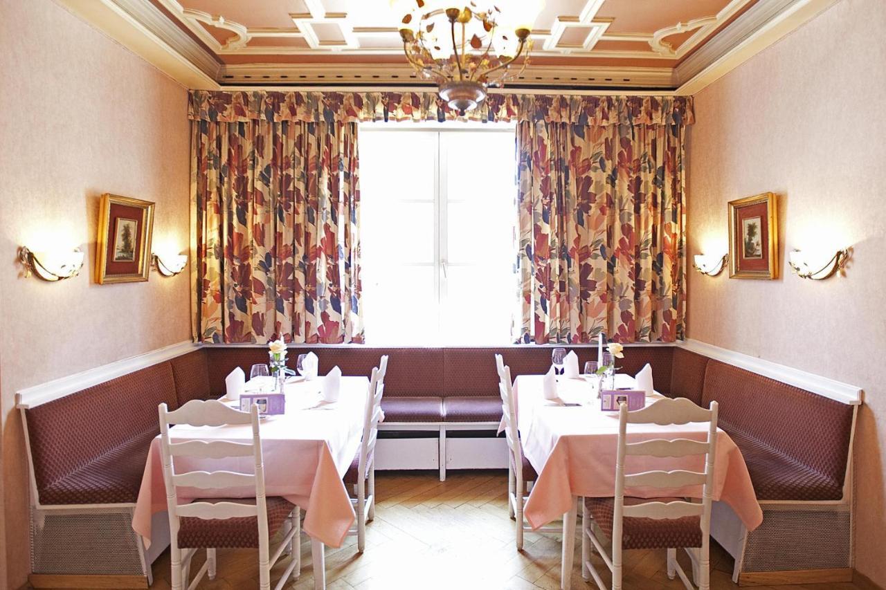 Hotel Hirsch Leonberg Bagian luar foto